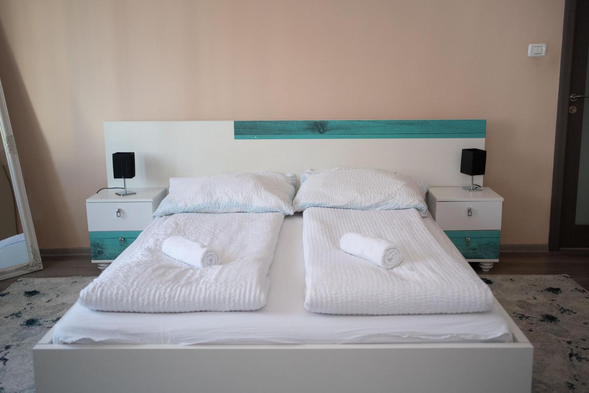 Apartamento Milan House Arad Exterior foto