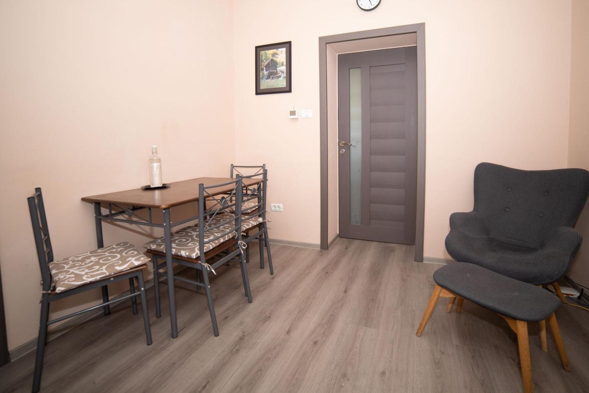 Apartamento Milan House Arad Exterior foto