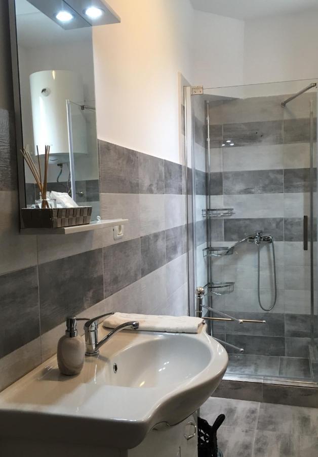 Apartamento Milan House Arad Exterior foto